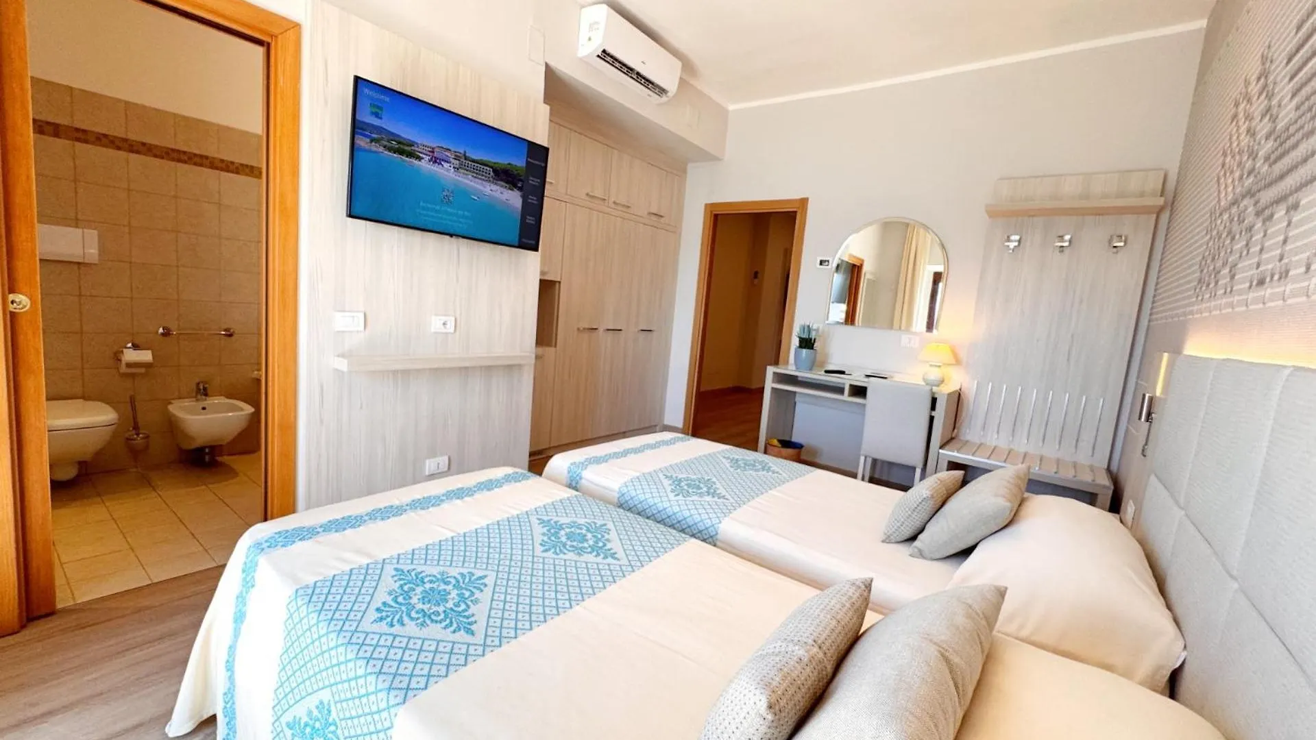 Hotel Dei Pini Фертилия 4*,
